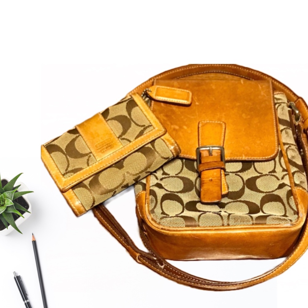 Very Rare Vintage Coach Messenger Bag And Wallet! Gem